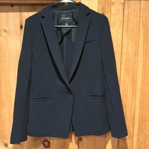 Flattering Banana Republic size 6 black blazer, stretch and flattering fit